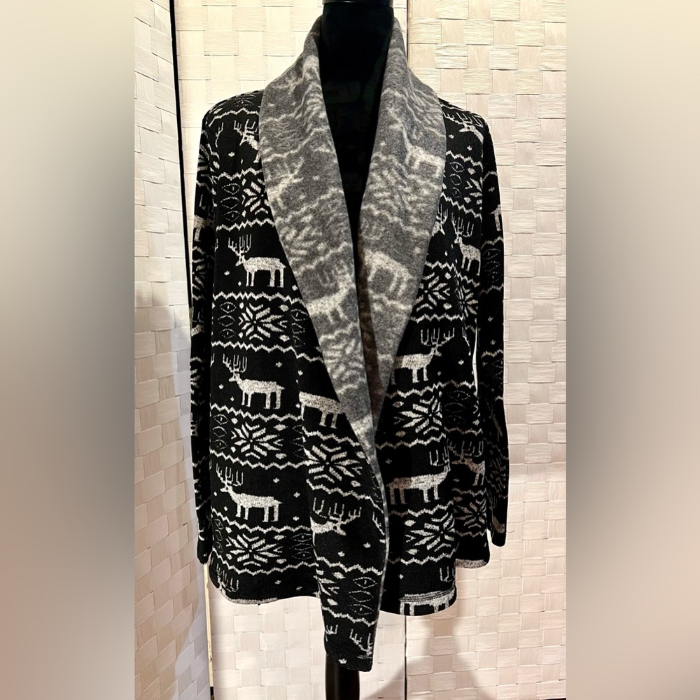 Threads 4 Thought Gray and Black Patterned Cardigan